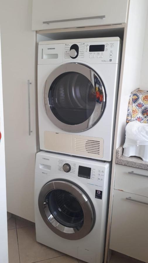 Apto 3 Quartos No Centro A Beira Mar Balneario Camboriu Dış mekan fotoğraf